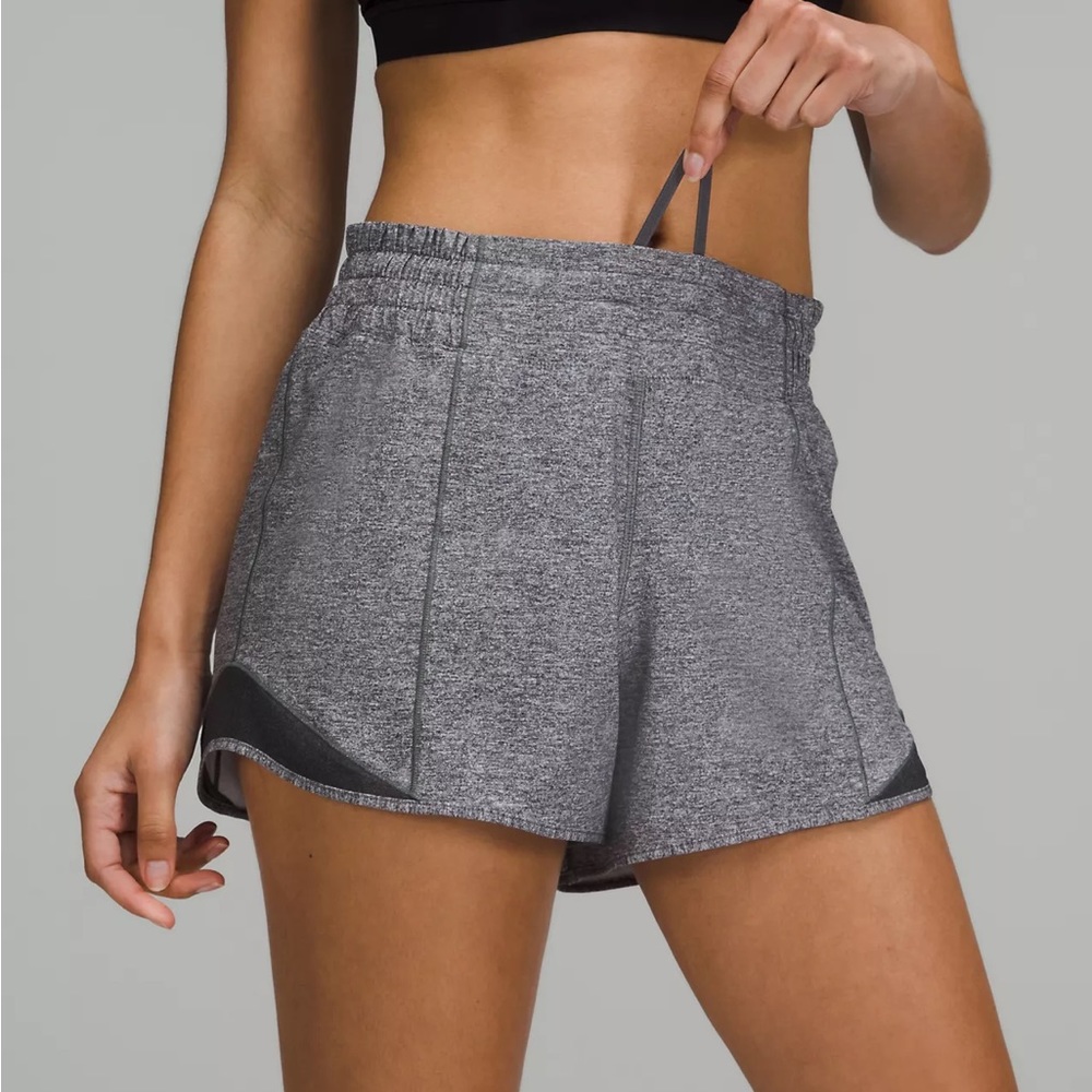 Lululemon Hotty Hot High-Rise Lined Short 4"